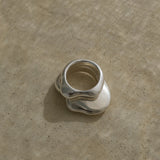 DUNA ring made of recycled silver, showcasing an ethical, handmade design with a natural shiny surface.