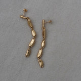 MURMUR earrings made from recycled gold, showcasing ethical and sustainable handmade jewelry in Germany.