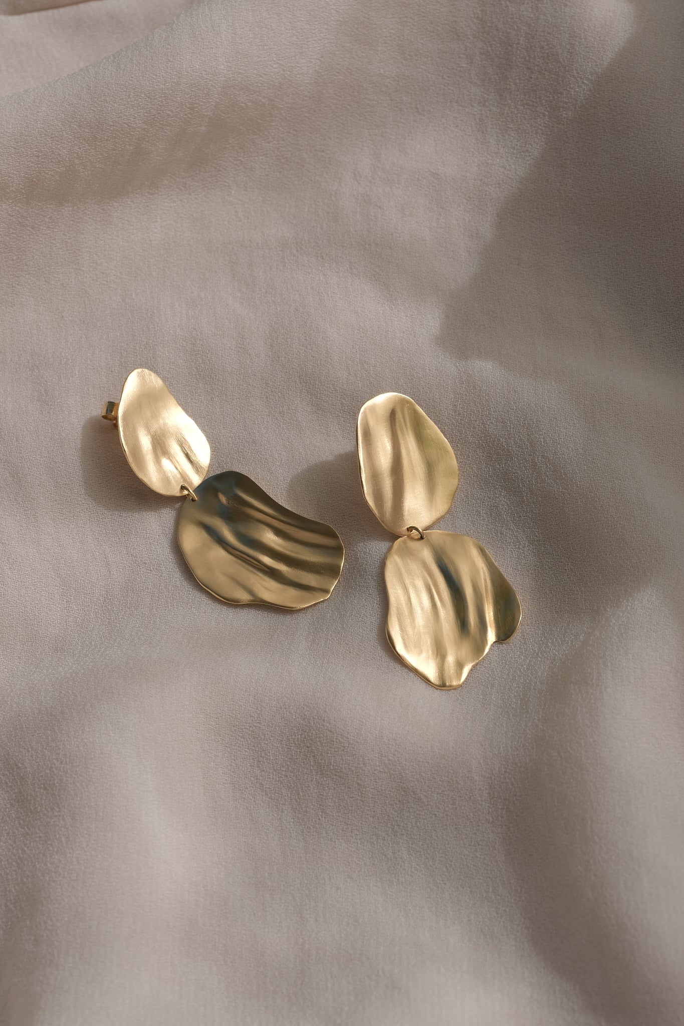 EIRA duo earrings in 18k gold-plated recycled silver, handmade ethical jewelry with a matte finish.