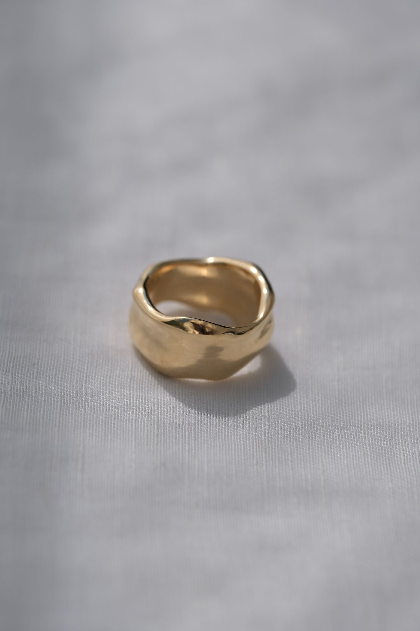 KAYU ring in 18k gold-plated recycled silver, showcasing ethical and handmade sustainable jewelry.