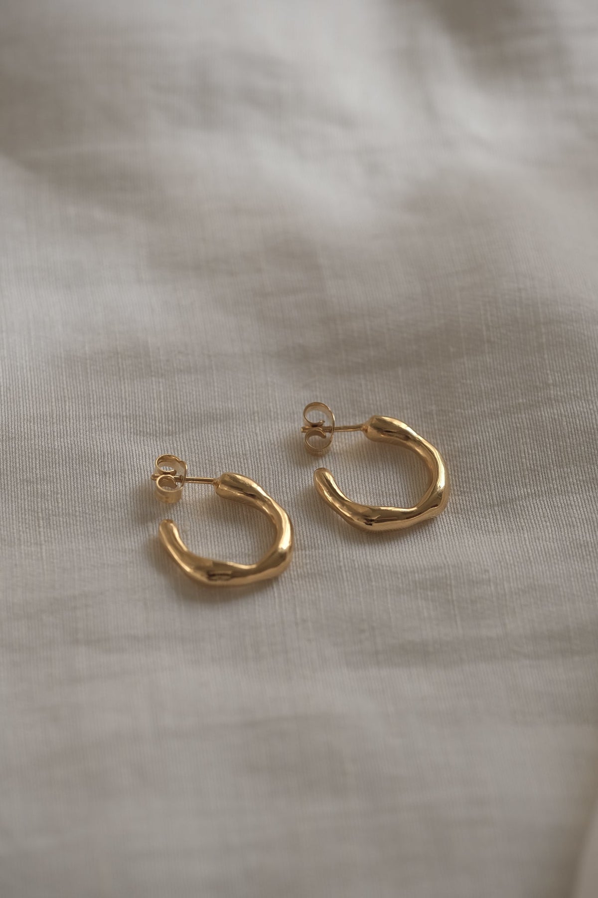 LUMI small earrings 18k gold