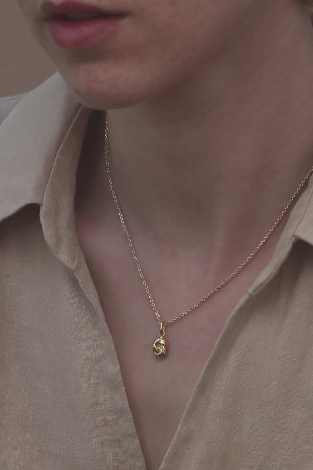 TWINE pendant – 18k Recycled Gold, Swiss Made | BAIUSHKI