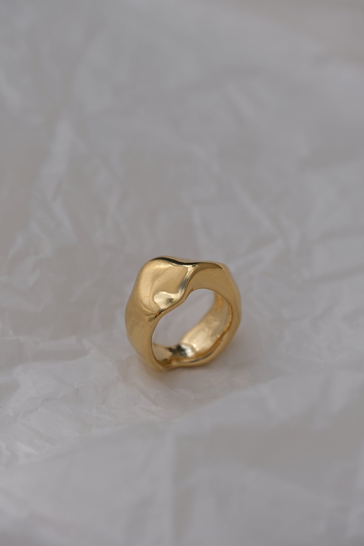 MOA ring 18k gold